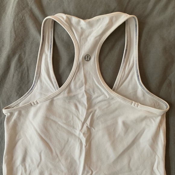 White lululemon tank top. Size 4. - Picture 2 of 3
